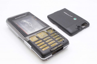Sony Ericsson C702 - корпус, цвет черный